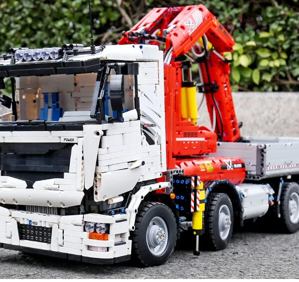 MouldKing Truck Met Kraan 19002